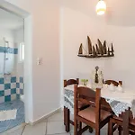 Sunrock - Menexes Aparthotel