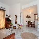 Sunrock - Menexes Lejlighedshotel