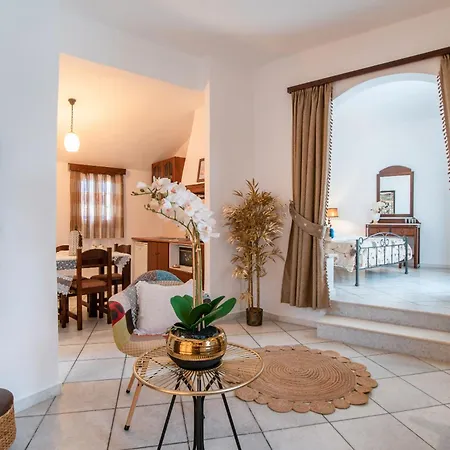 Aparthotel Sunrock - Menexes Stelida (Naxos)