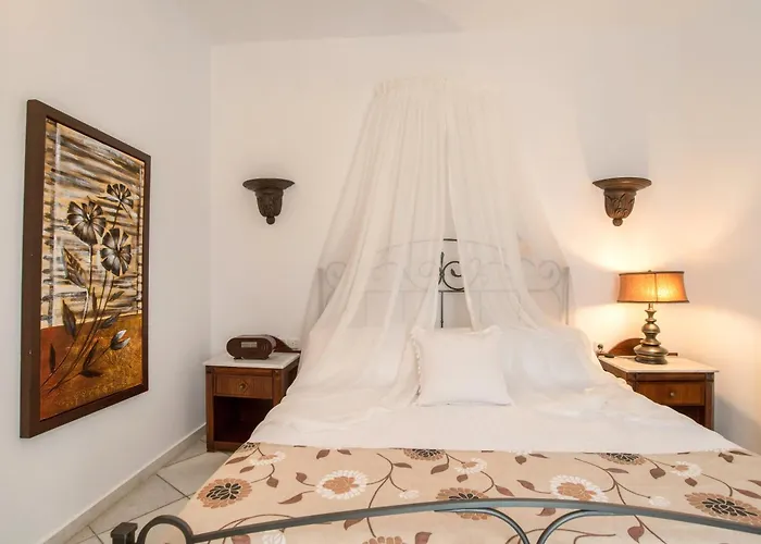 Sunrock - Menexes Aparthotel