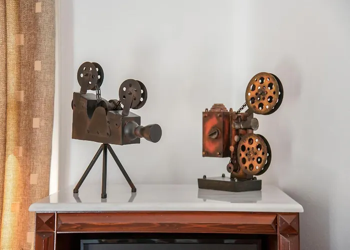 Sunrock - Menexes Aparthotel